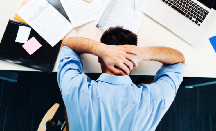 ¿Qué hacer si ya no aguantas tu trabajo pero no puedes renunciar?